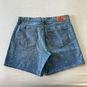 Levi’s Mid-Rise Shorts